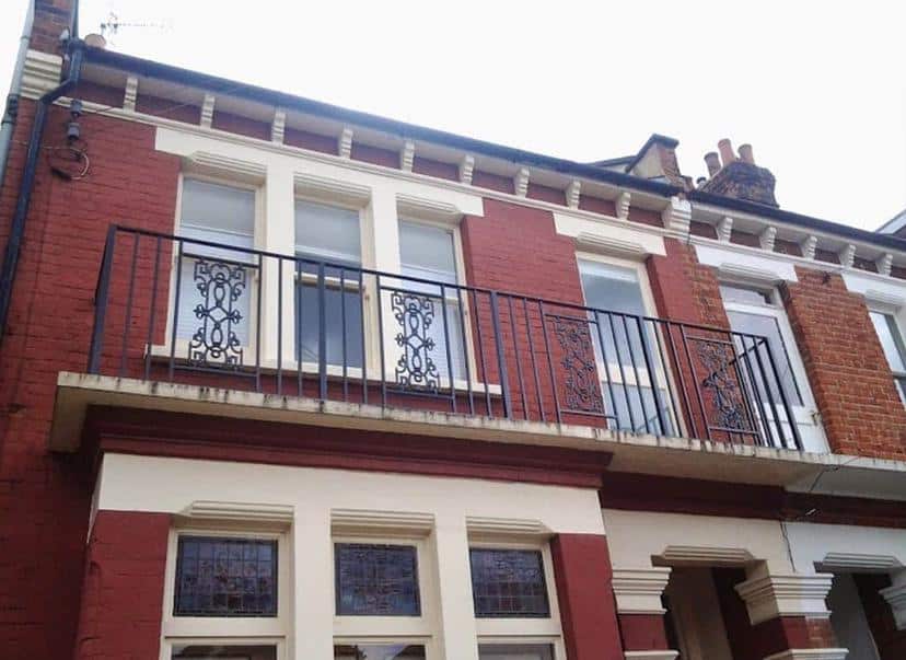 Victorian-style decorative wrought iron balcony railings